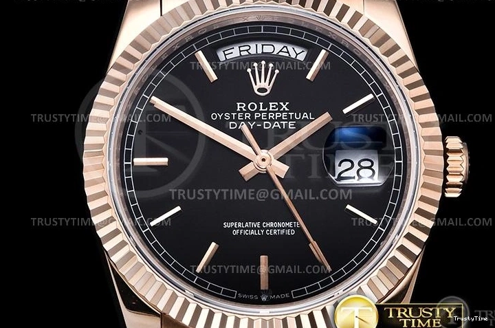 0805 Unique RDD0219D – DayDate 36mm 692